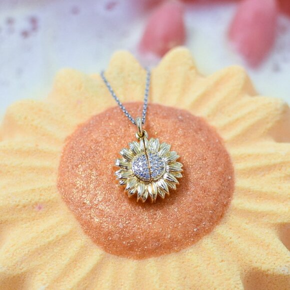 Sunflower necklace "You are my sunshine" Charmed Aroma BP Valentines Day - Picture 10 of 10